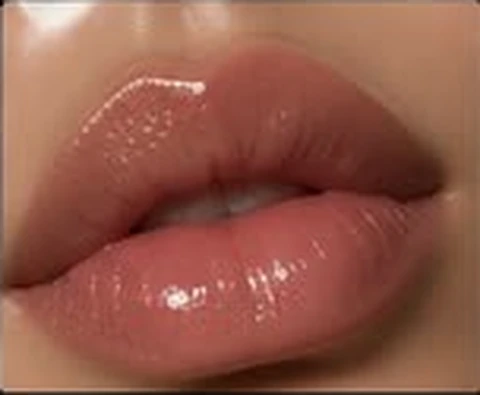 Lip gloss finish